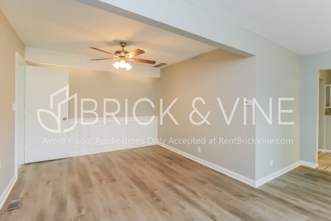 Building Photo - 403 George L Cross Ct