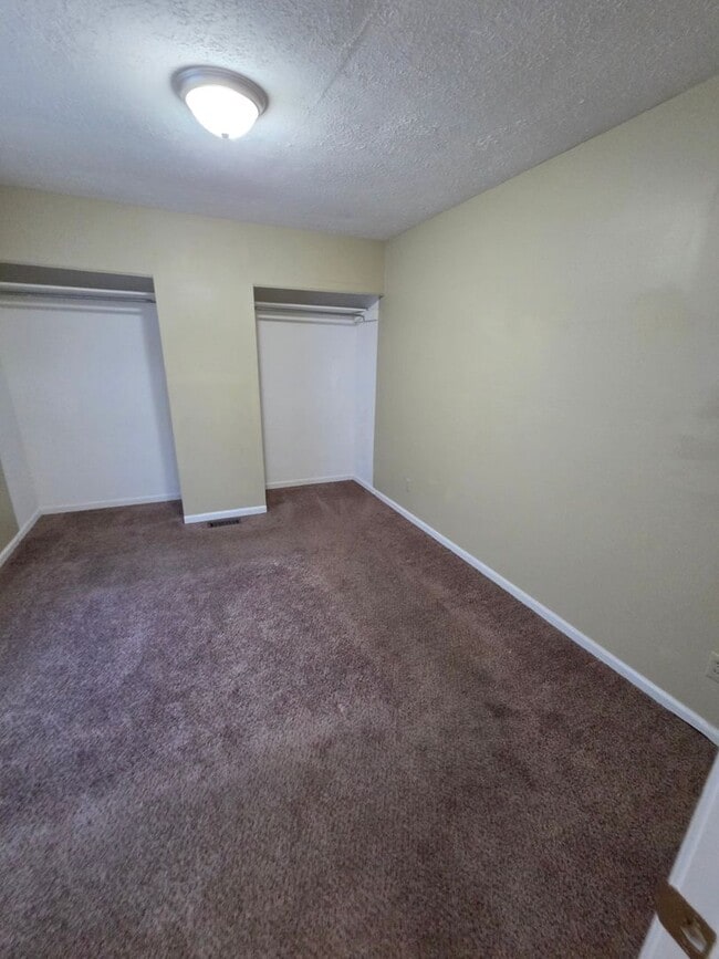 Building Photo - 1091 Bicknell Ave