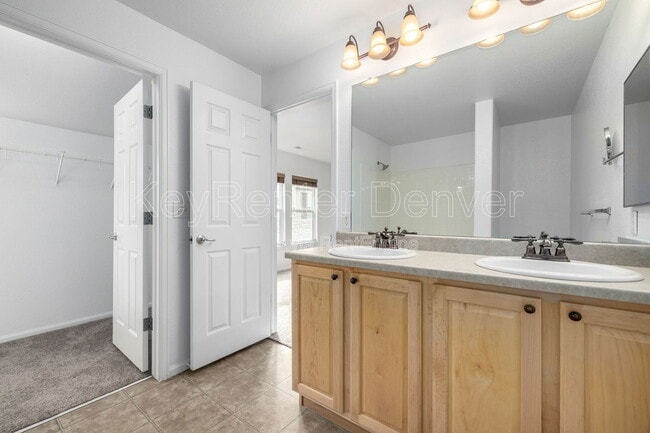 Building Photo - 9770 Mayfair St