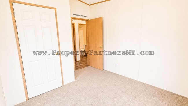 Building Photo - 3 Bed 2 Bath remodel Modular house