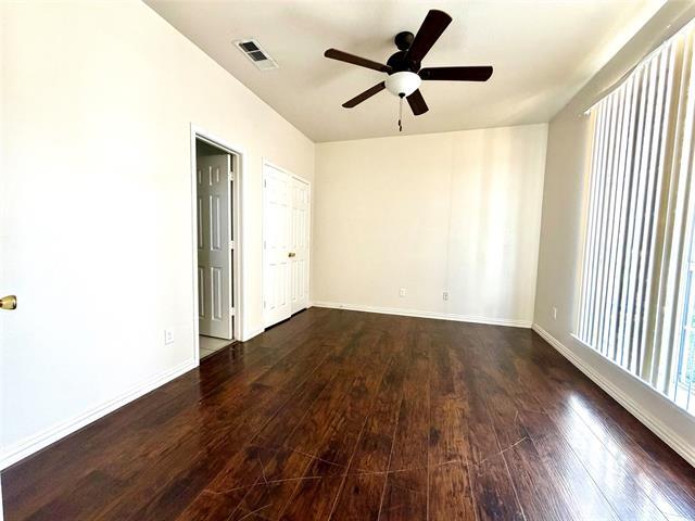 Building Photo - 5408 Dove Dr