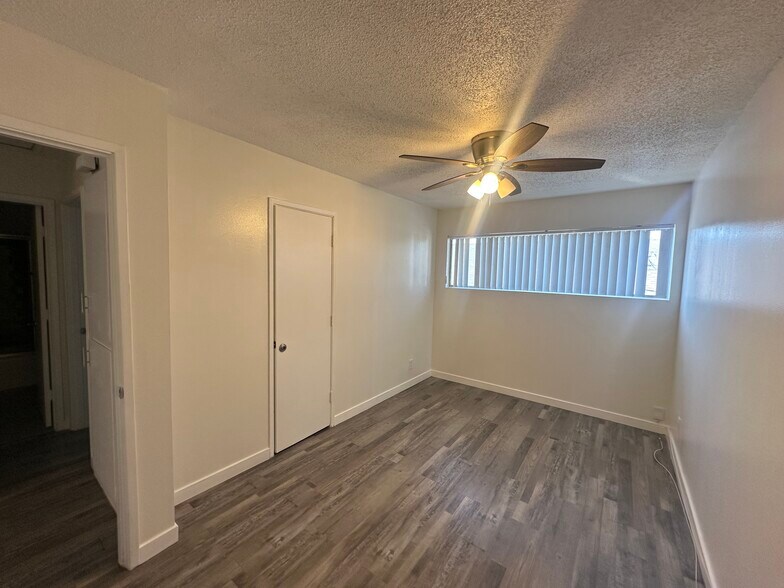 Building Photo - 1001 N Gay St