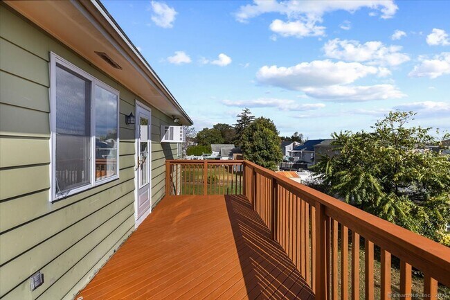 Building Photo - 88 Horton St