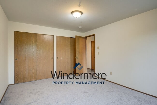 Building Photo - 1235 SE 4th Ave