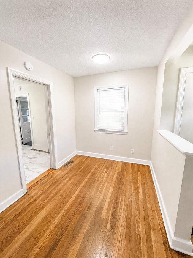 Building Photo - 347 Cedar Dr