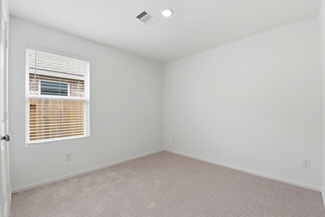 Building Photo - 26815 Rosebay Wds Dr