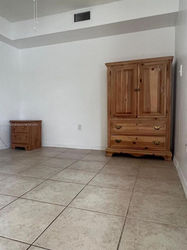 Building Photo - 15709 SW 90th Terrace