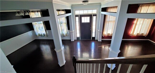 Building Photo - 2145 Bellflower Wy
