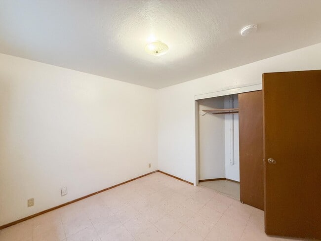 Building Photo - 725 Harrison St