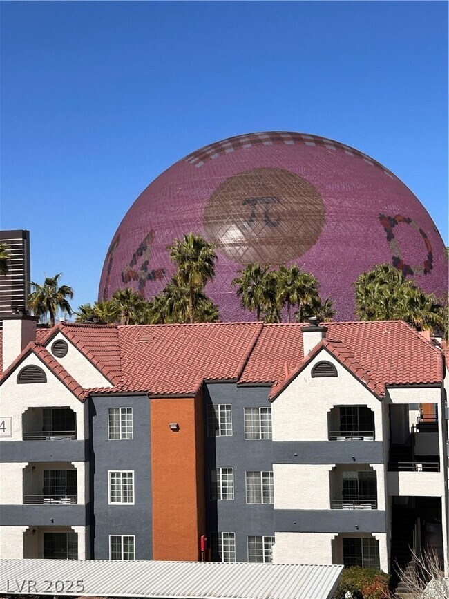 Building Photo - 210 E Flamingo Rd