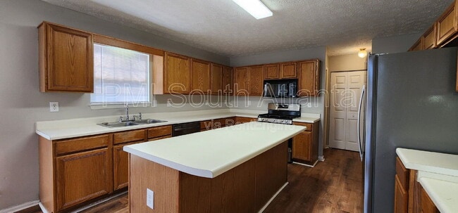 Building Photo - 2330 Burdett Ridge Dr