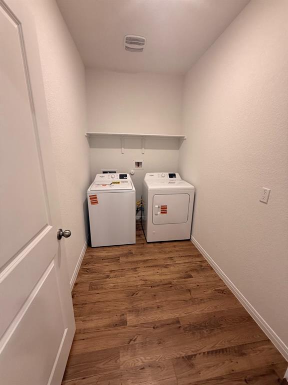 Building Photo - 1940 Lazy Acrs St