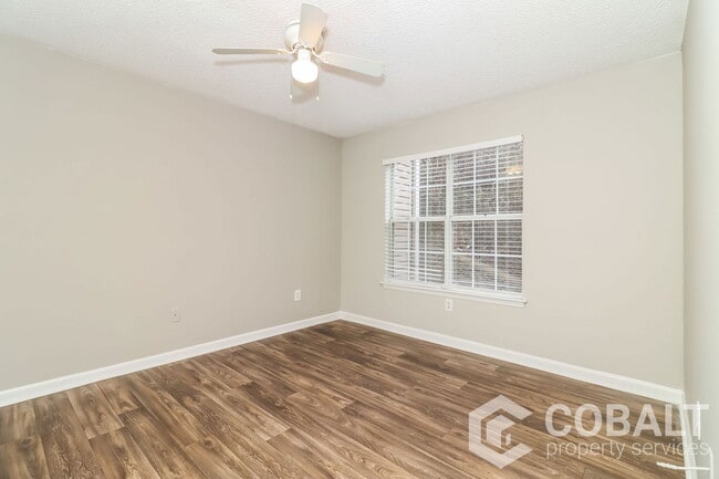 Building Photo - 987 Collier Rd NW