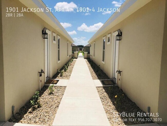 Building Photo - 1901 Jackson St