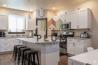 Building Photo - 2345 Aspen Grv Lp