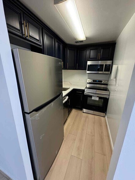 Building Photo - 3101 S Manchester St