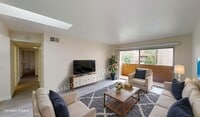 Building Photo - Charming 3-Bedroom, 2-Bathroom Home in Sou...