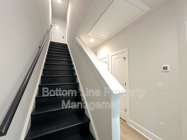 Building Photo - 1360 Briar Creek Rd