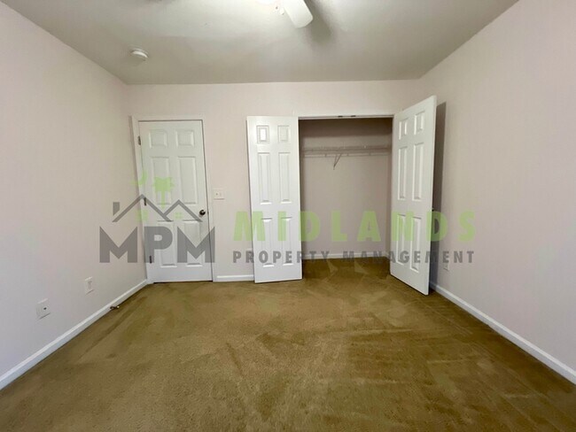 Building Photo - 407 Barnet Ct