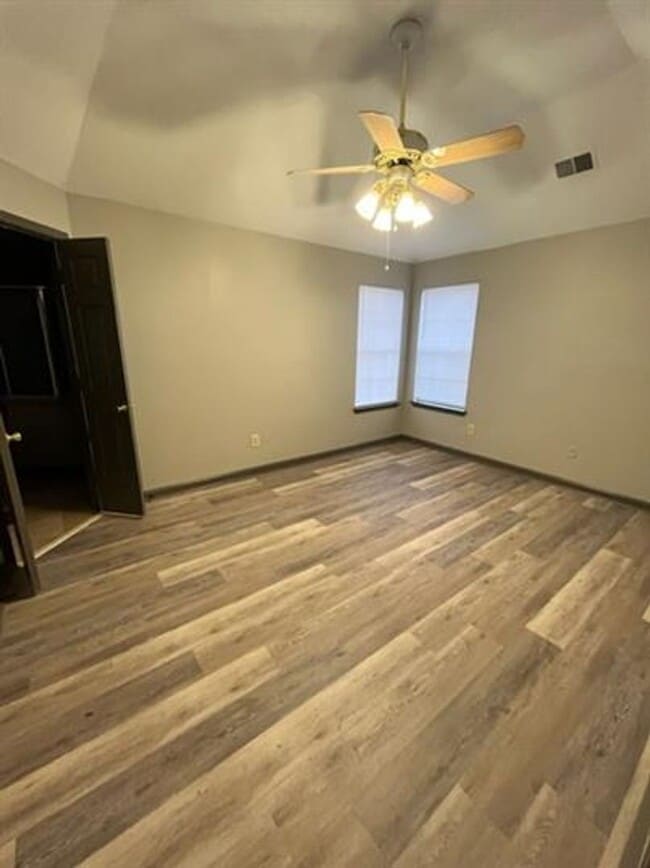 Building Photo - Beautiful 3-Bedroom House in Oakland – Per...