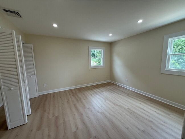 Building Photo - 181-137 CT-37