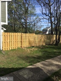 Building Photo - 4070 Bluebird Dr