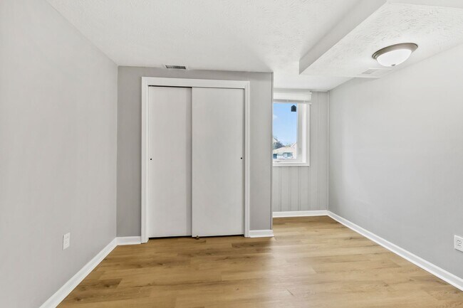 Building Photo - 7215 S 41st Ave