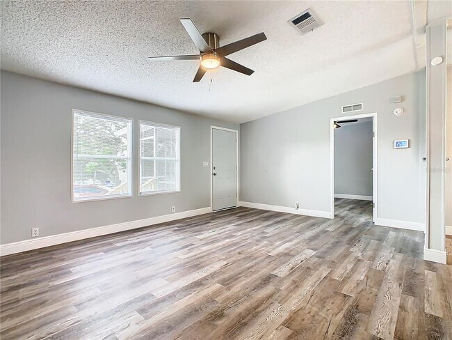 Building Photo - 318 San Pablo Cir
