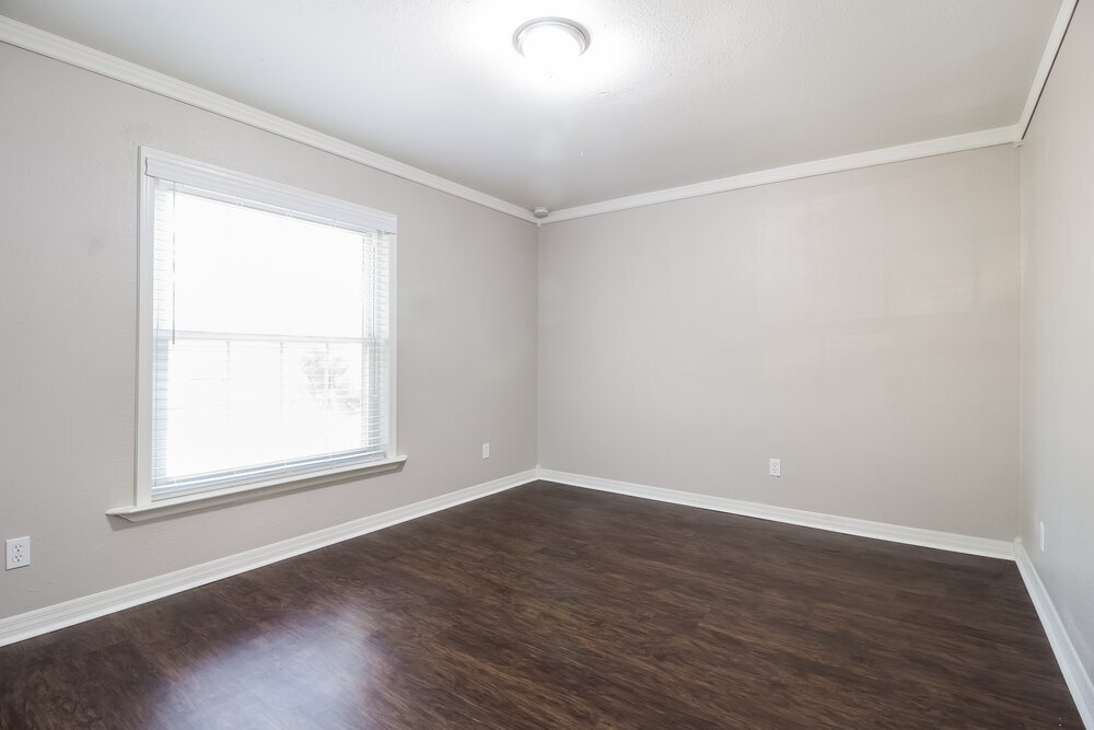 Building Photo - 960 Apple Ln