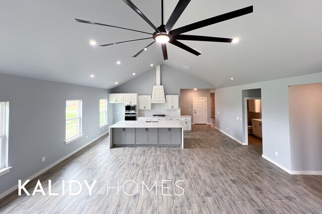 Building Photo - 520 Kearny Ln