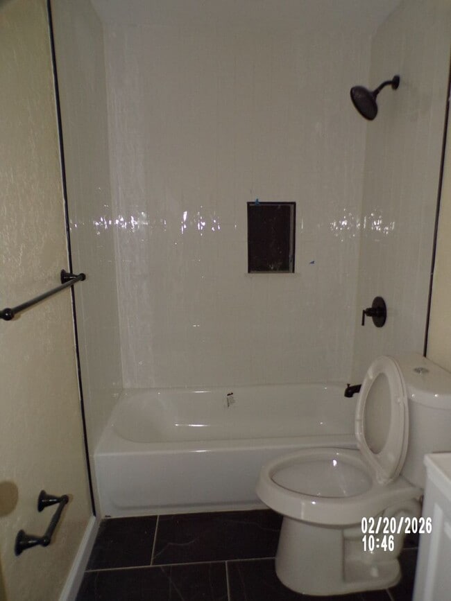 Building Photo - Beautiful Renovated Home in the Heart Of Lawton