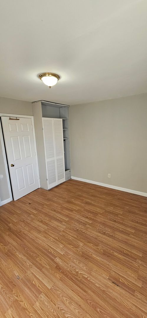 Building Photo - 4 Bed 1.5 Bath in Trenton