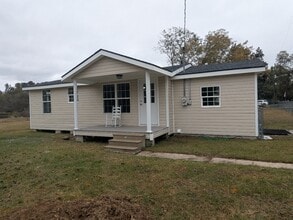 Building Photo - 202 Underwood Dr