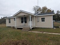 Building Photo - 202 Underwood Dr