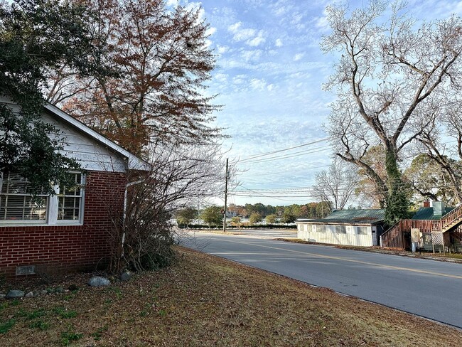 Building Photo - Historic Home in Downtown Bath