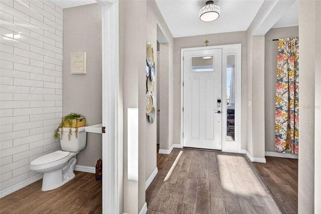 Building Photo - 33805 Astoria Cir