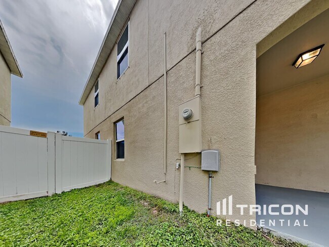 Building Photo - 10111 Mangrove Well Rd