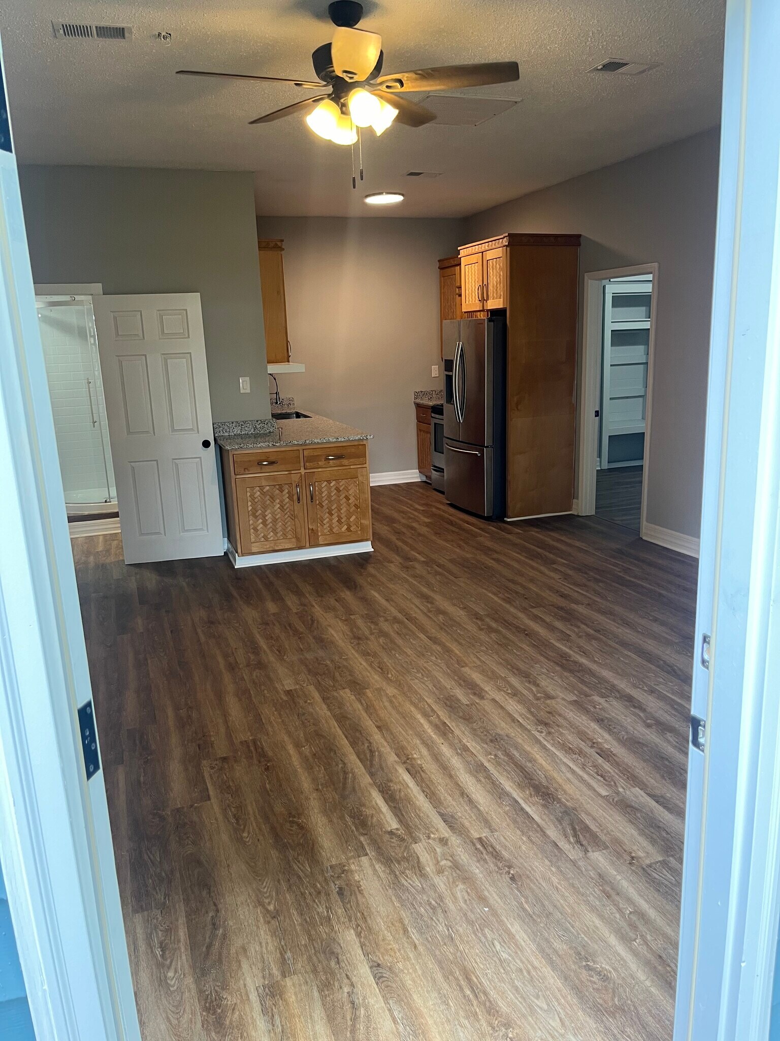 Building Photo - 8715 Fowler Ave