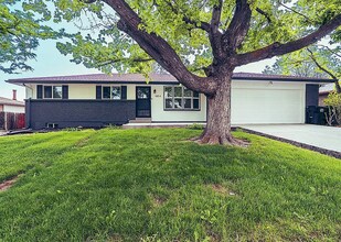 Building Photo - Remodeled 3 bedroom, 3 bath home with addi...