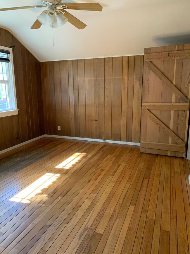 Building Photo - South Auburn/ Skyridge school  district