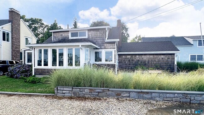 Building Photo - 2 Scofield Pl