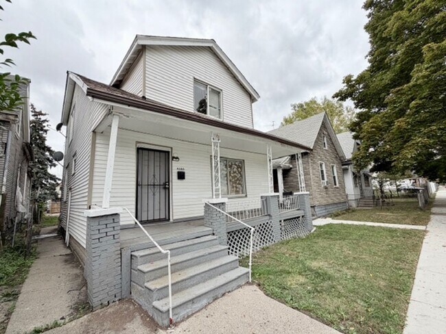 Building Photo - 4107 N Campbell St
