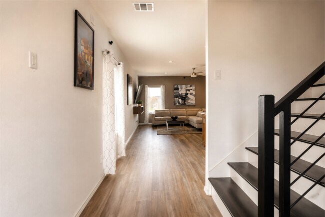 Building Photo - 4925 Pismo Ray Dr