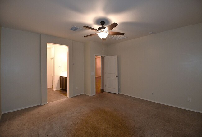 Building Photo - 17296 W Molly Ln
