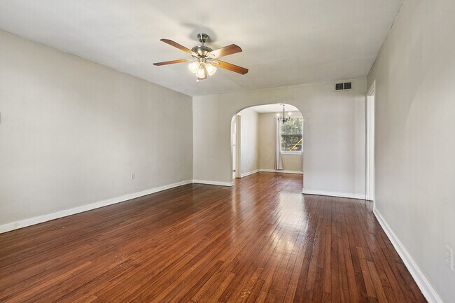 Building Photo - 4222 Perkins Rd
