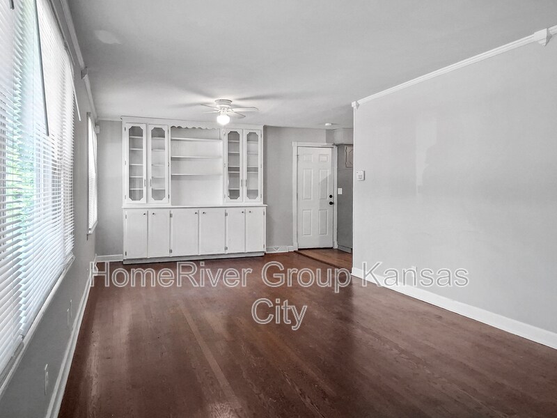 Building Photo - 5325 Ralston Ave