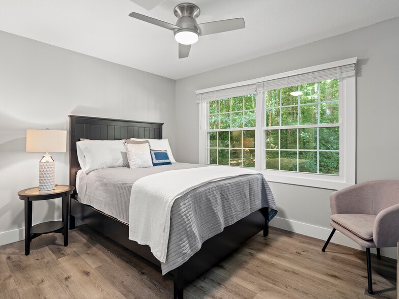 Building Photo - 28 Turnberry Dr