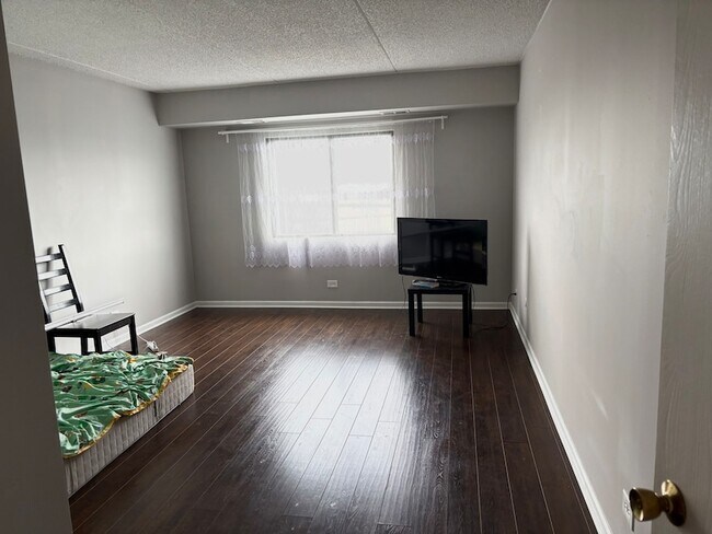 Building Photo - 375 Plum Creek Dr