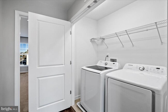 Building Photo - 8182 Broad Pl