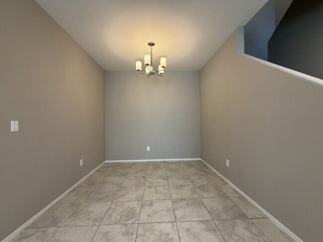Building Photo - GATED 3 BED 3 BATH 2 CAR GARAGE TOWNHOUSE W/ BED AND BATH DOWNSTAIRS + LOFT & YARD. COMMUNITY FEA...